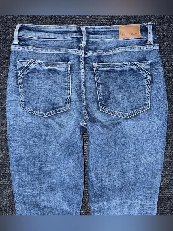 Buckle Black NWOT Fit 85 Straight Stretch Cuffed Jean Kiessel Wash 28x32 BBW1194 - Image 4