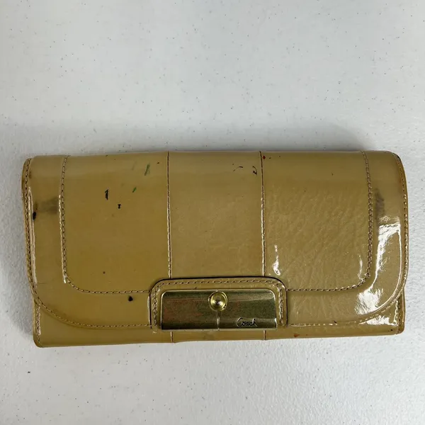 Coach Kristin Envelope Yellow Patent Leather‎ Flap Wallet Clutch ID Checkbook - Image 2