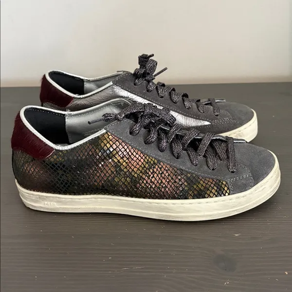 P448‎ John Turan Lace Up Sneakers Snake colorway Women’s size 37 Low Top - Image 12