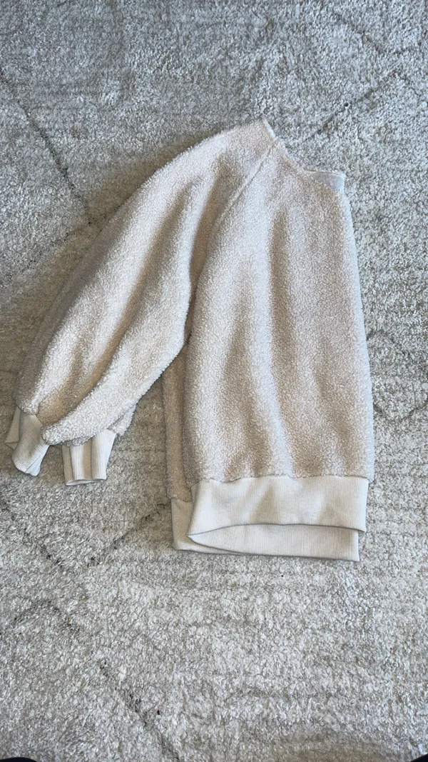 White angashion sweater - Image 2