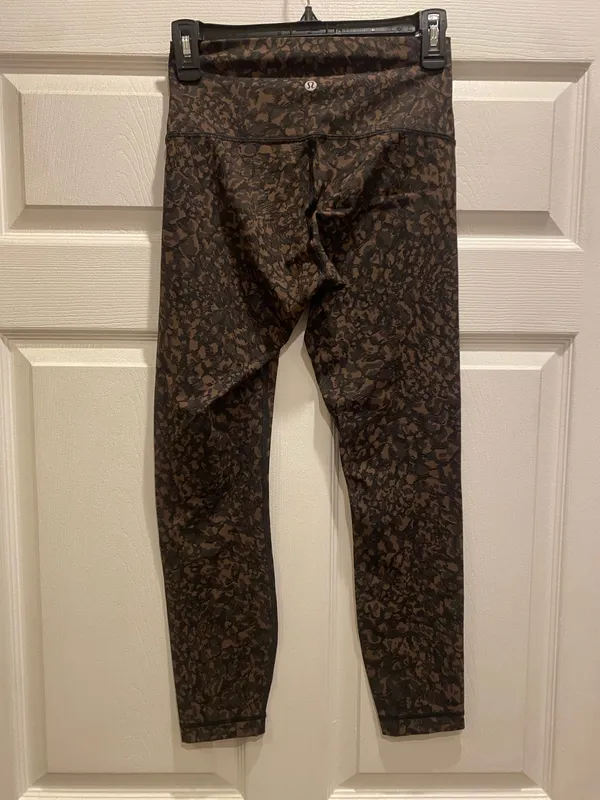 Lululemon Wunder Under Leggings - Image 2