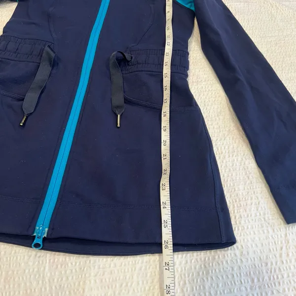 Lululemon navy blue vintage waist scrunch string jacket 4 women - Image 2