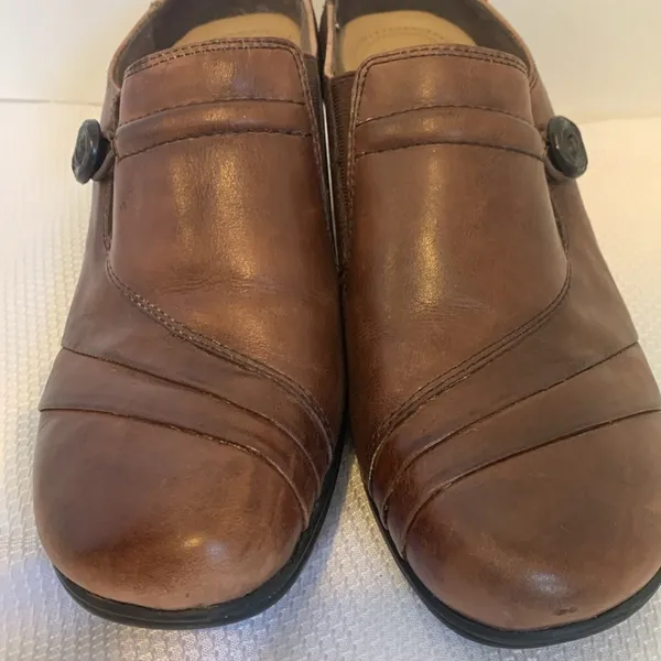 Bass Bertie Women’s Size 8 Boho Artsy Casual Brown Leather Clogs Slip-On Shoes - Image 3
