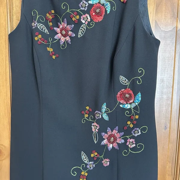 Maggy London Petites Maxi Dress 10 Sleeveless Embroidered Sequin Dark Floral Art - Image 4