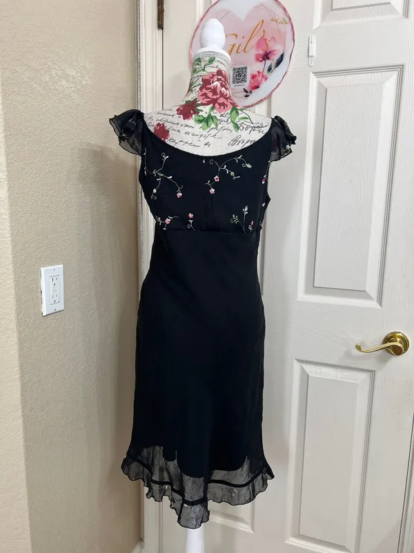 I.N. Studio Y2K Vintage Black Midi Dress with Pink Floral Embroidery - Image 3