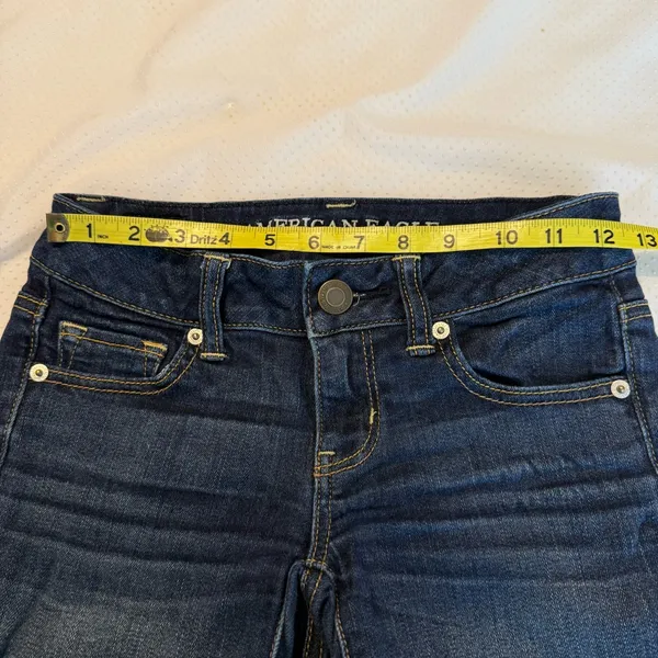 American Eagle Stretch Cut Off Denim Jean Shorts Size 0 inseam 4” Rise 6” - Image 3