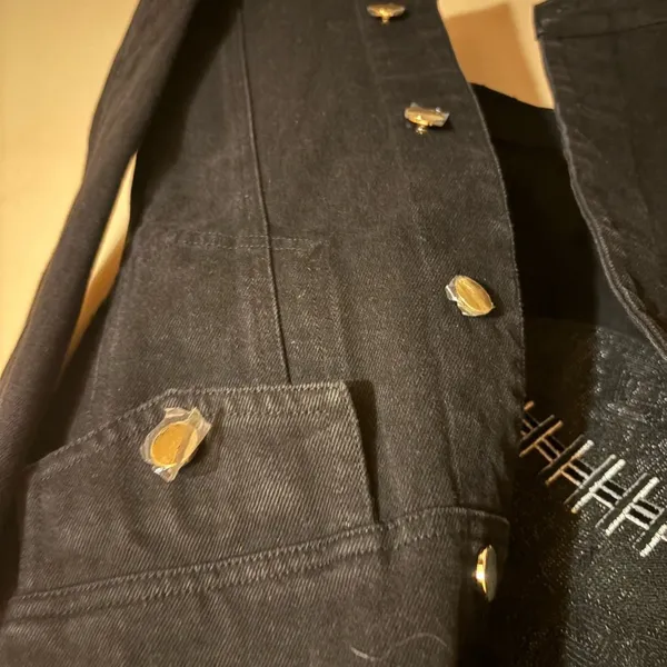 NWOT Queen of Sparkles Black Kansas City Chiefs Denim Jean Jacket - Image 4