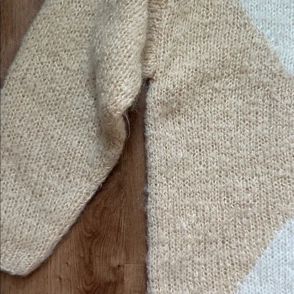Vintage Ellen Tracy‎ Cream and Tan Roll Turtleneck Sweater - Image 7