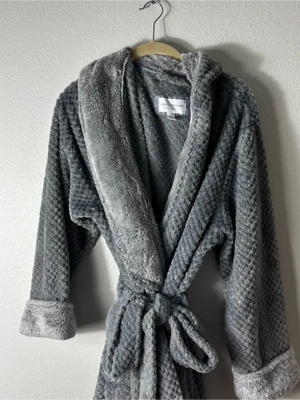 Midnight by Carole Hochman Plush Grey Hooded Bath Robe size Large - Image 2