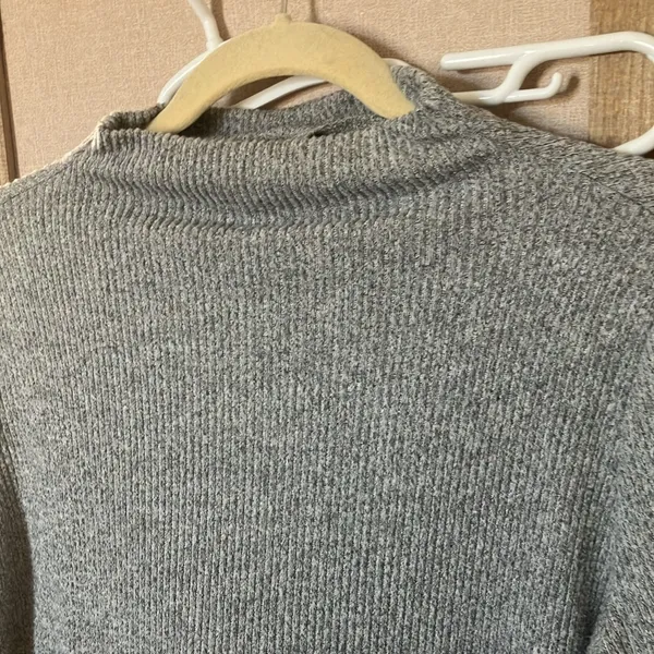 FINAL MARKDOWN Dip Gray mock Neck Sweater Soft Knit Tunic xs - Image 2