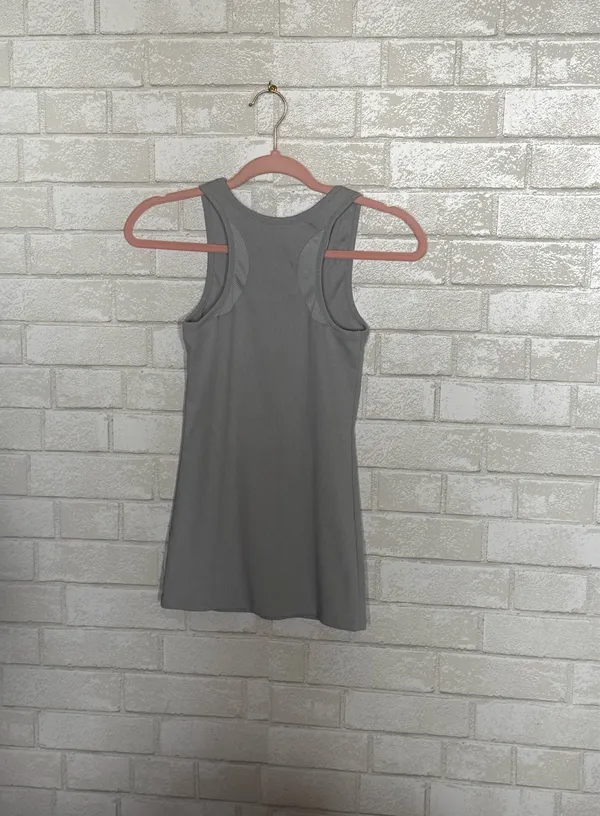 Under Armour Women's Grey Ribbed Tank Top - Image 4