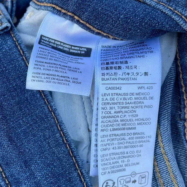 Levi's Women's Boot Cut Jeans‎ in Classic Blue - Image 4