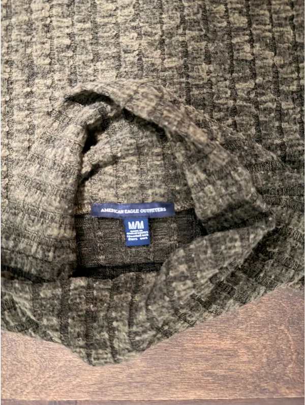 American Eagle Green Turtleneck Sweater - Image 3