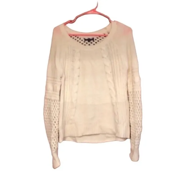 American Eagle Size Small Chunky Classic White Cable Knit Sweater. - Image 2