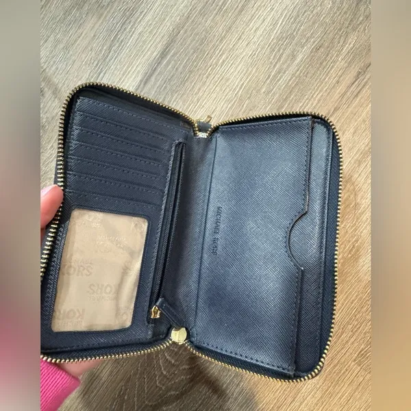 Michael Kors Monogram Wallet Wrislet - Image 5