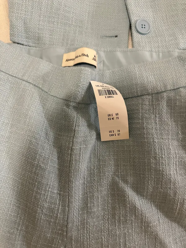 Abercrombie Matching Set - Image 3