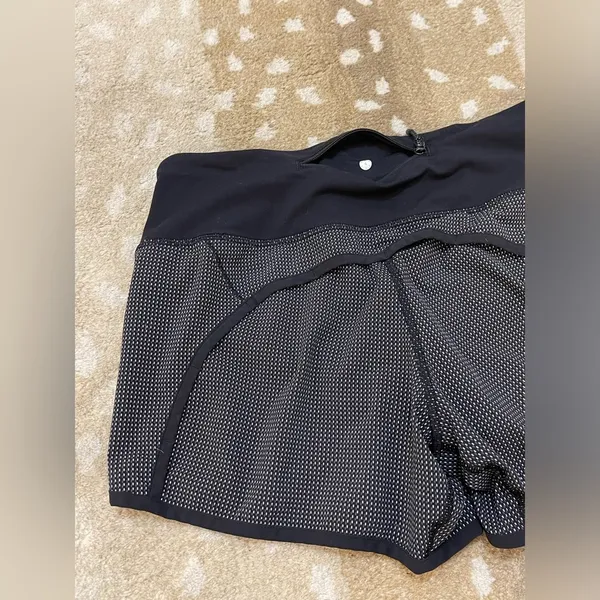 Lululemon Athletica speed shorts black and white Dottie women’s size 4 - Image 5