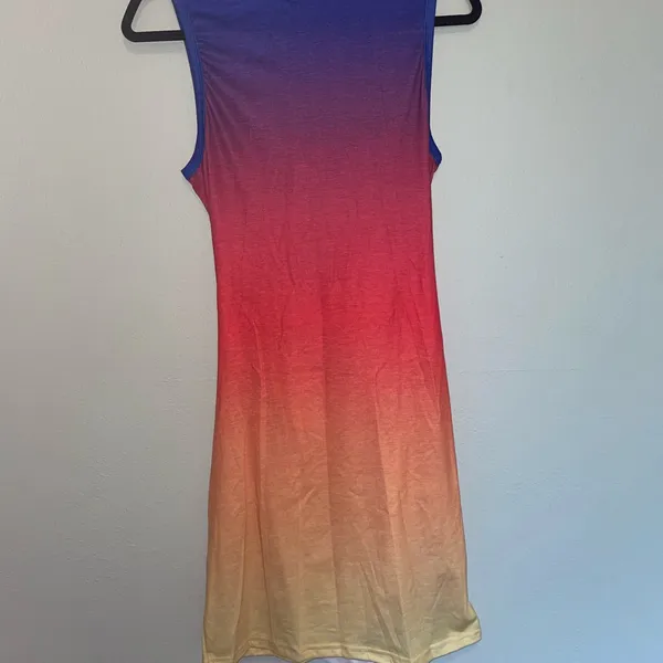 Amazon NWT-open back rainbow dress - Image 6