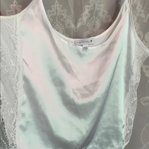 In Bloom White Lace Camisole‎ - Image 2