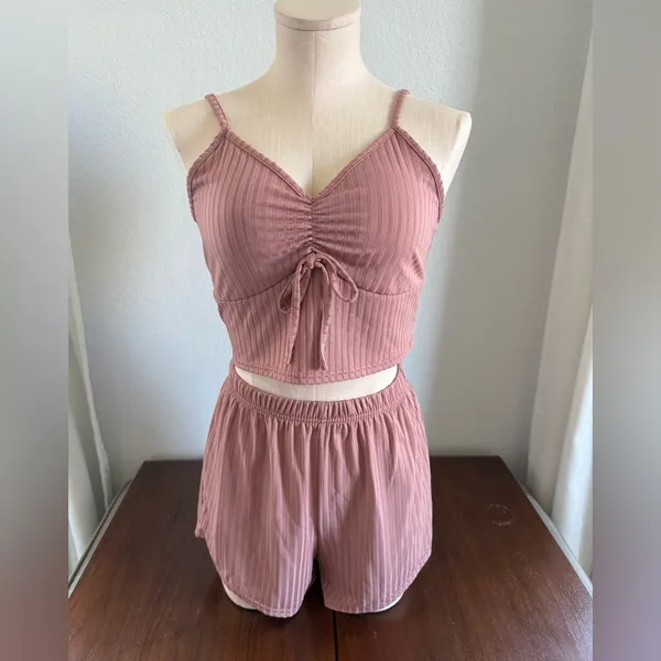 Medium Maeve sleep set - Image 2