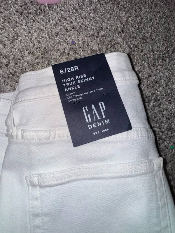 Gap Jeans Women’s - Image 3