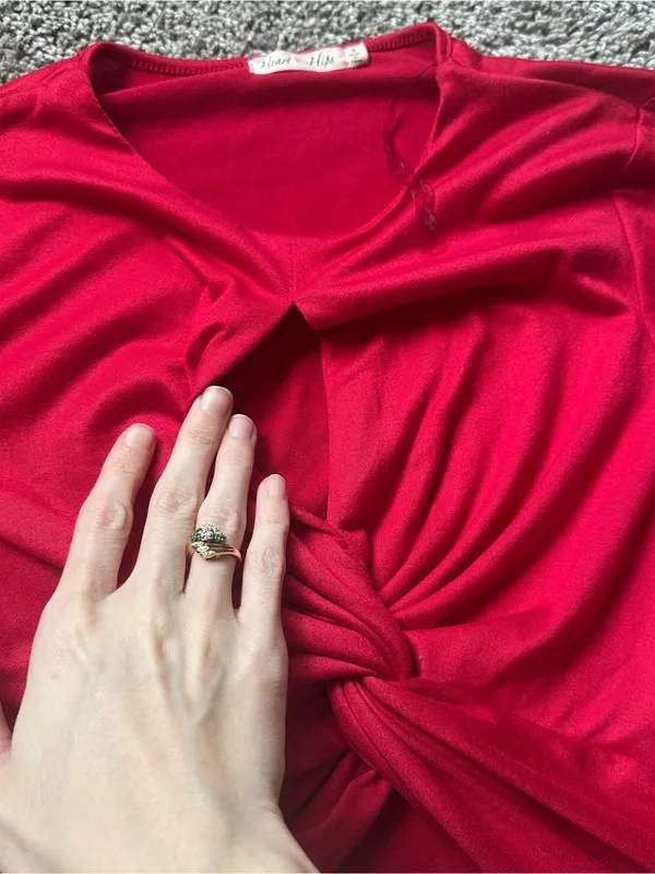 Heart & Hips Red Long-Sleeve Twist-Front Crop Top - Image 3