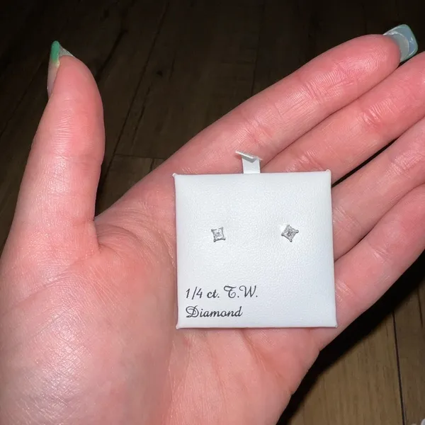 14k diamond earrings - Image 2