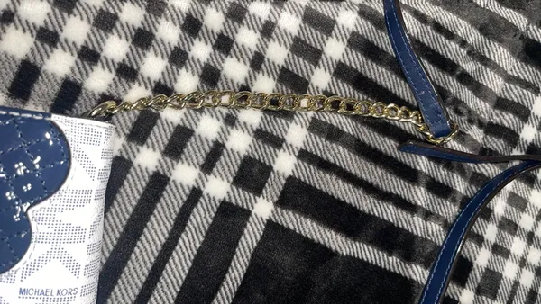Michael Kors Bag Crossbody - Image 3