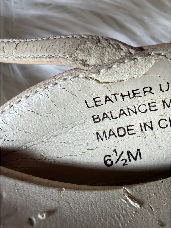 Anne Klein Beige Leather Slingback Heels Size 6.5M - Image 4