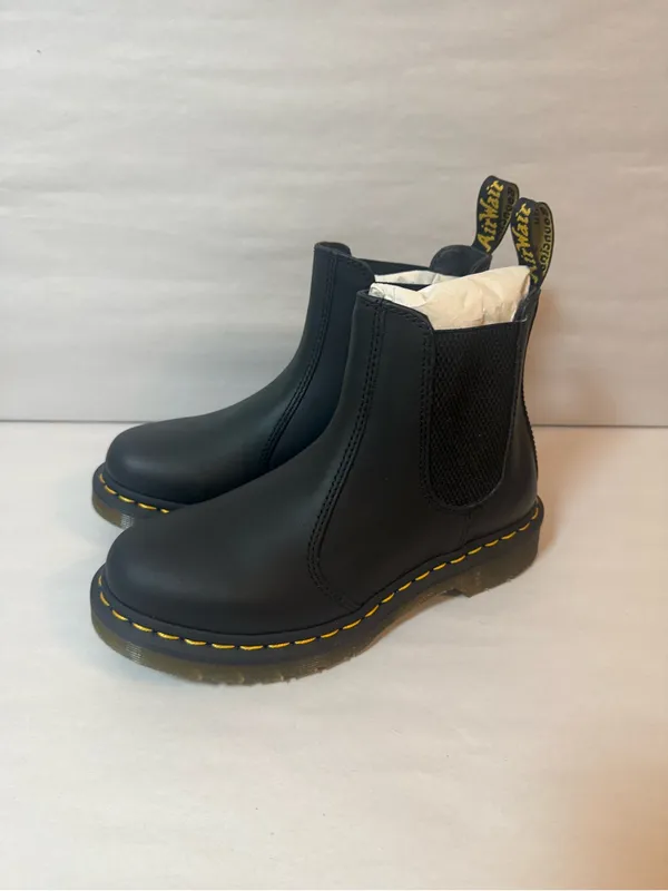 Dr. Martens Women's 2976 Nappa Leather Chelsea Boots‎ - Image 2