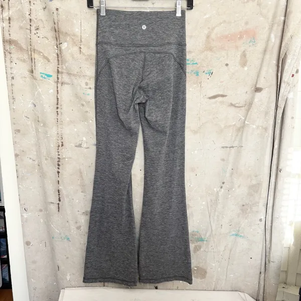 Lululemon Groove Super-High-Rise Flared Pant Nulu, Heathered Graphite Grey - Image 4