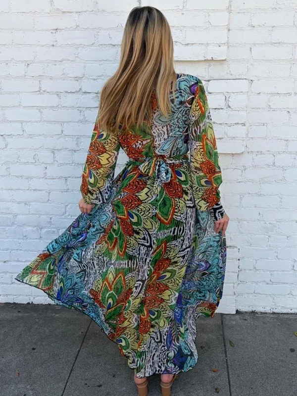NWT Bandolino tropical safari maxi dress with multicolored abstract floral and leaf-like design sz M - Image 3