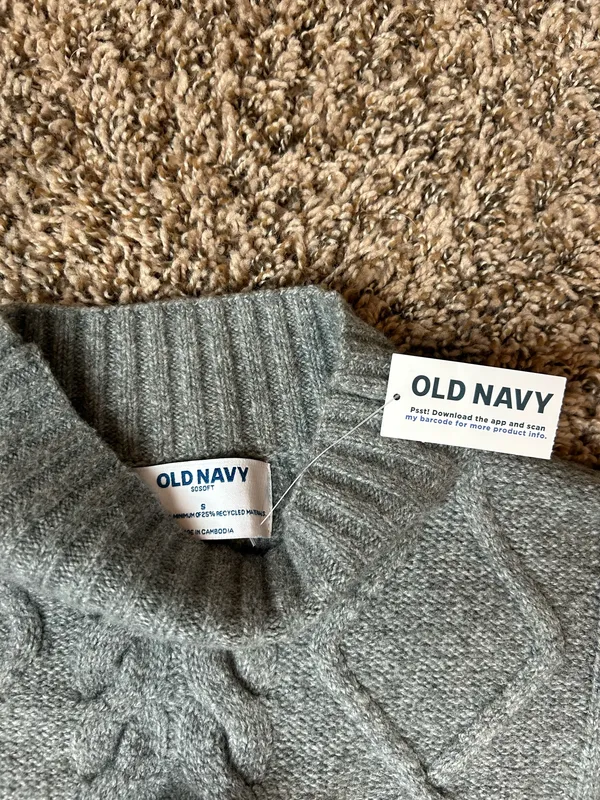 Old Navy Grey Sweater - Image 2