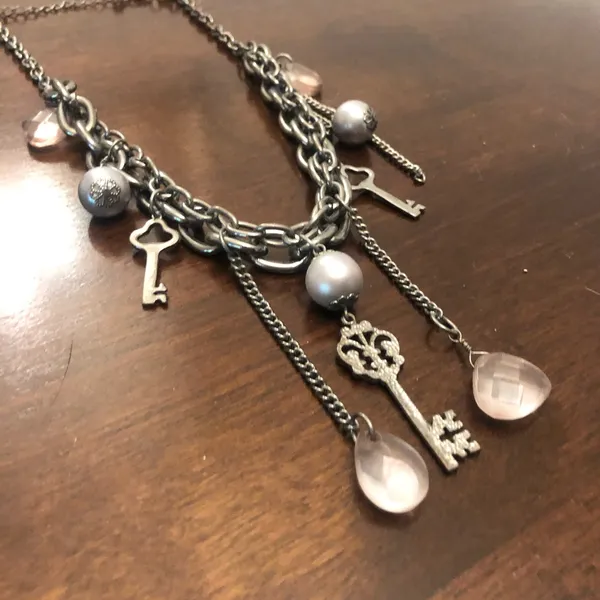 Key 🔑 charm necklace - Image 4
