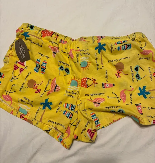 PJ Shorts Size M - Image 3