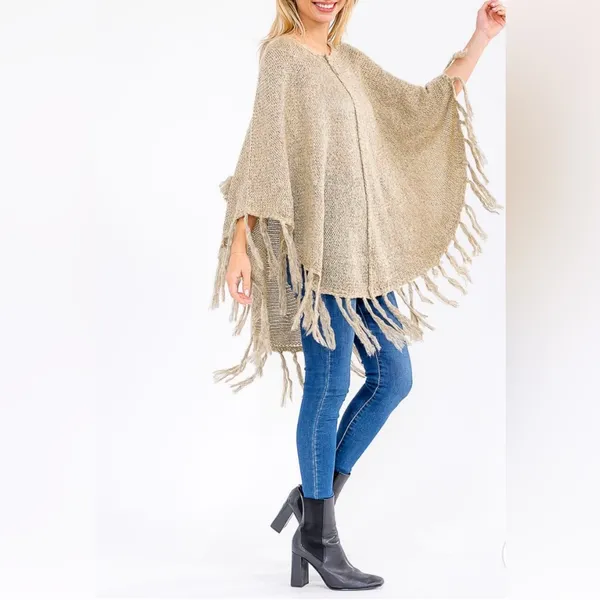 Boutique TRIM FRINGE DETAILED PULLOVER PONCHO Color Taupe - Image 2