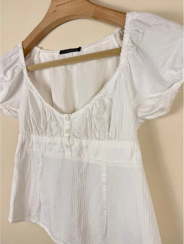 Brandy Melville Blair Top White Puff Sleeve Babydoll Button Front XS - Image 3