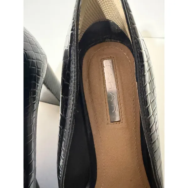 Tahari Elvira Size 8M‎ Black Suede Croc Embossed Block Heel Pumps Pointed Toe - Image 5