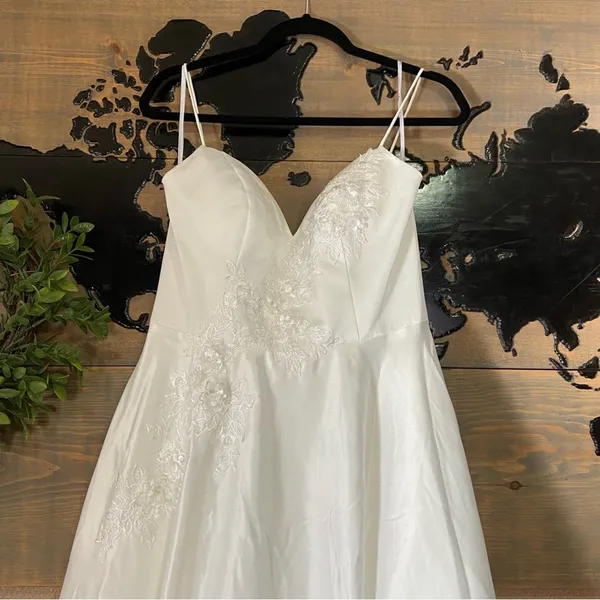 NWOT Lulus Flawless Radiance White Satin Floral Embroidered Maxi Dress - Image 8