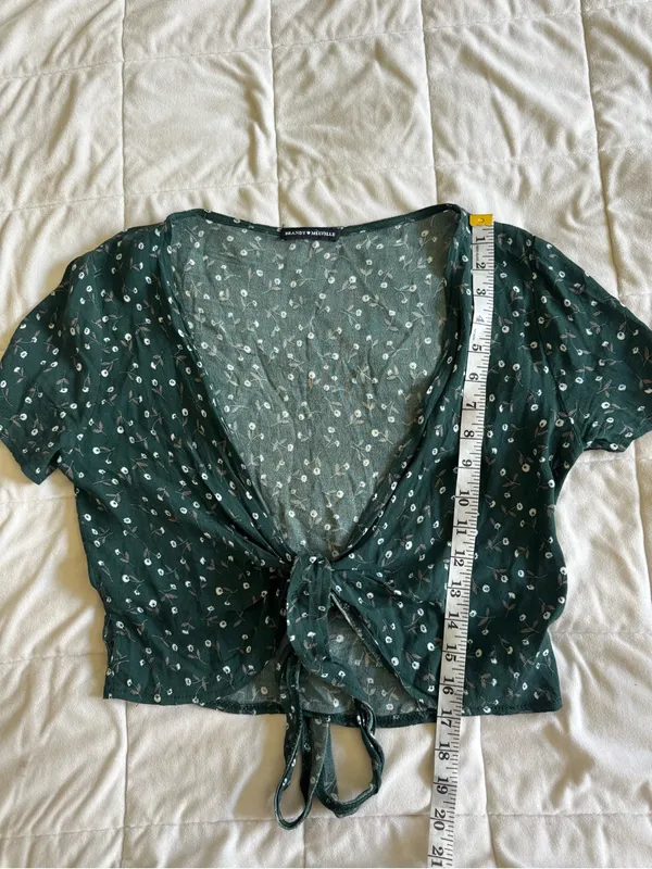 Brandy Melville Women’s Green Tie-Front Crop Top with Micro Dot Print - Image 6