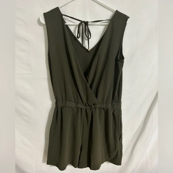 Zara Tie-Back‎ Army Green Romper Size XS - Image 3
