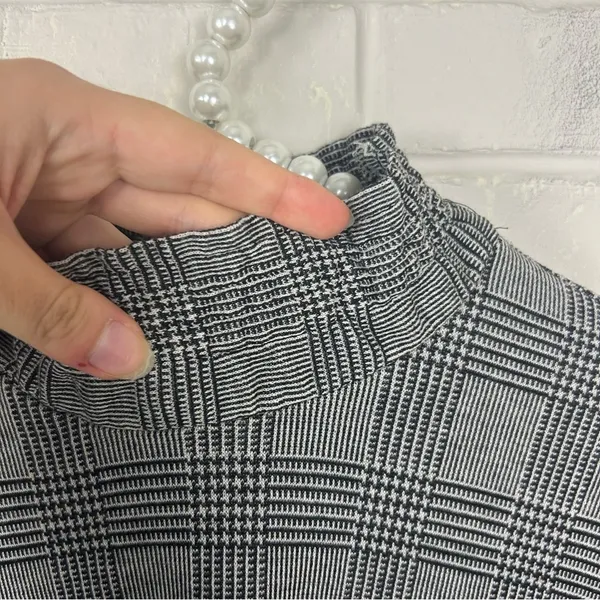 Zara Houndstooth Herringbone Knit Long Sleeve Top Size M - Image 7