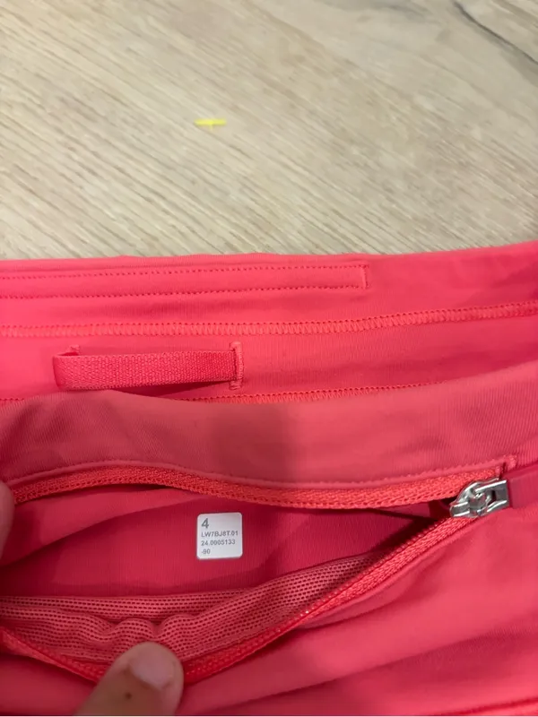 Lululemon Speed Up Lined Shorts Size 4 - Image 5