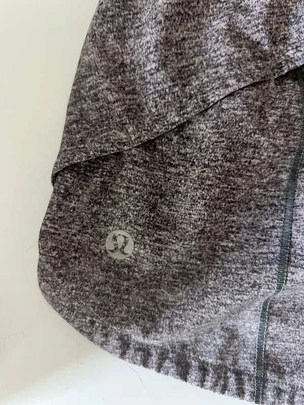 Lululemon Hotty Hot 2.5" Low-Rise Shorts - Image 3
