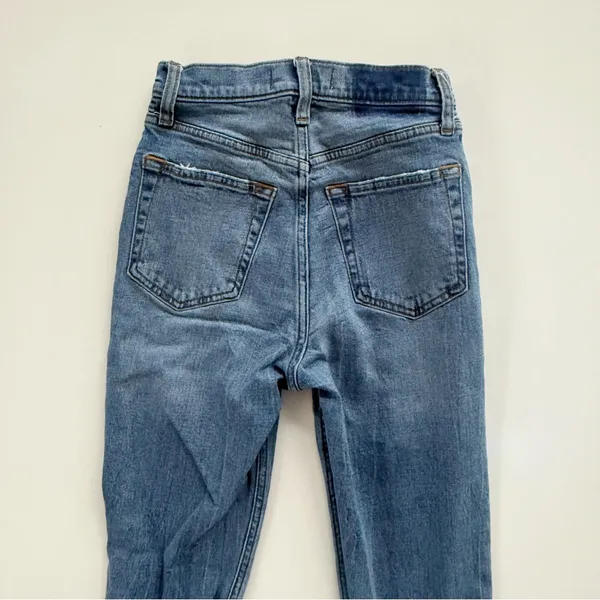 Abercrombie & Fitch The Ankle Straight Distressed Ultra High Rise Jeans size 00 - Image 4