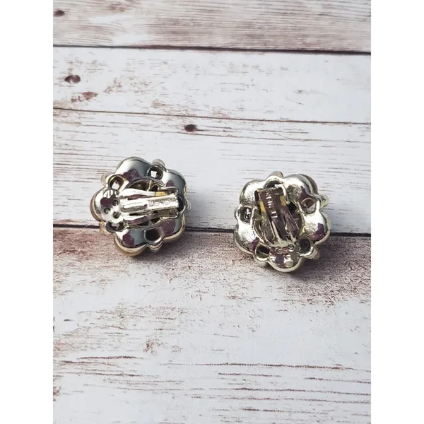 Vintage Lisner Clip On Earrings - Image 6