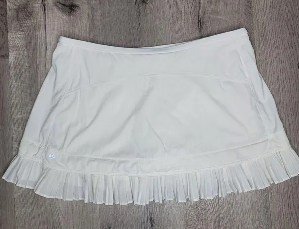 Lululemon City Sky Run By Skirt White size 10 pockets ruffle tennis skirt - Image 9