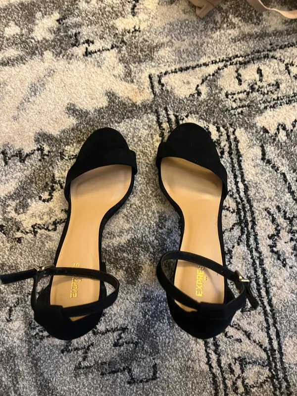 Express Block Heels Black - Image 2