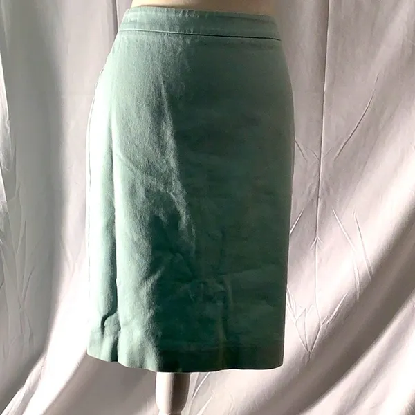 Jordan Almond Mint Green Twill Pencil Skirt. Worn Once, Like New - Image 5
