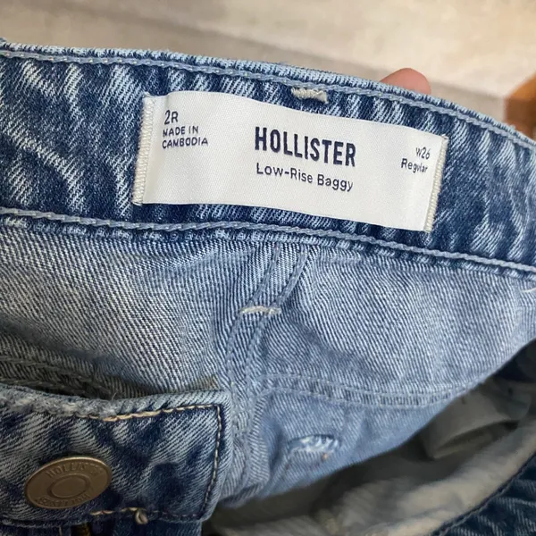 Hollister Low Rise Baggy Wide Leg Jeans Women 2R Light Wash Distressed Y2K Style - Image 3